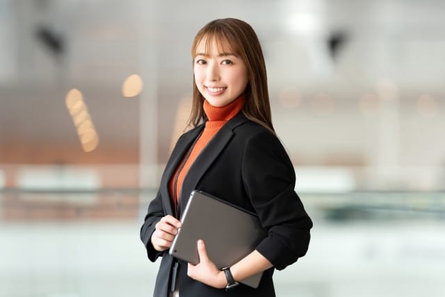 レバレジーズ株式会社